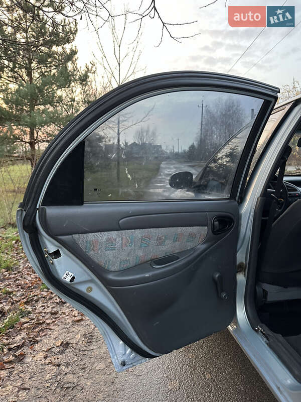 Седан Daewoo Lanos 2005 в Полтаве