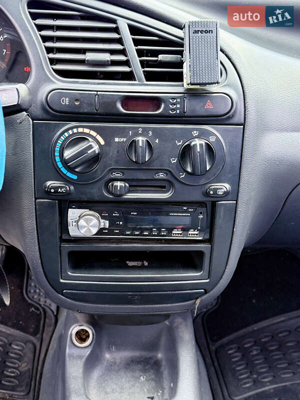 Седан Daewoo Lanos 1999 в Кам'янському
