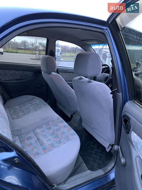 Седан Daewoo Lanos 2005 в Бородянке