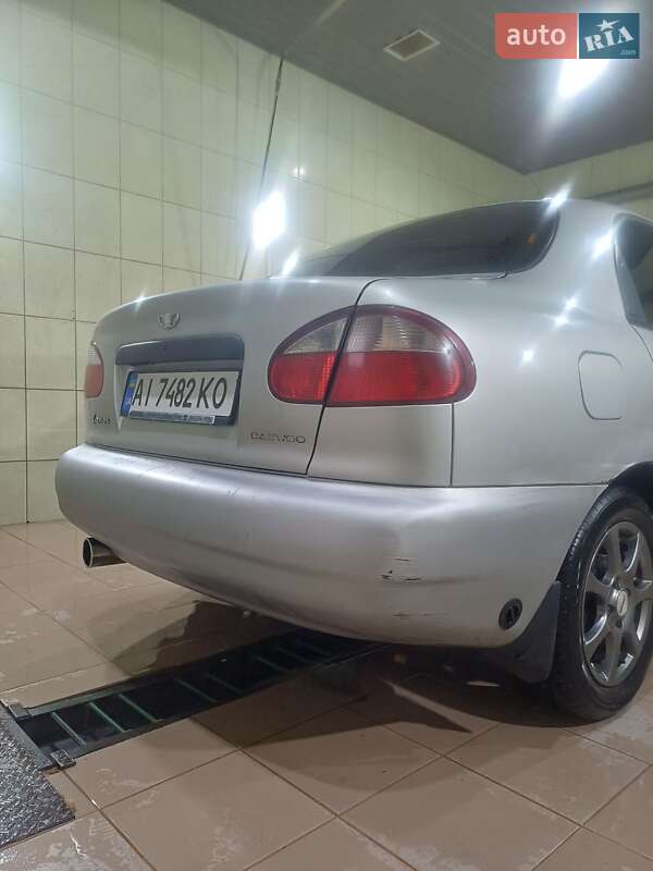 Седан Daewoo Lanos 2003 в Макарові