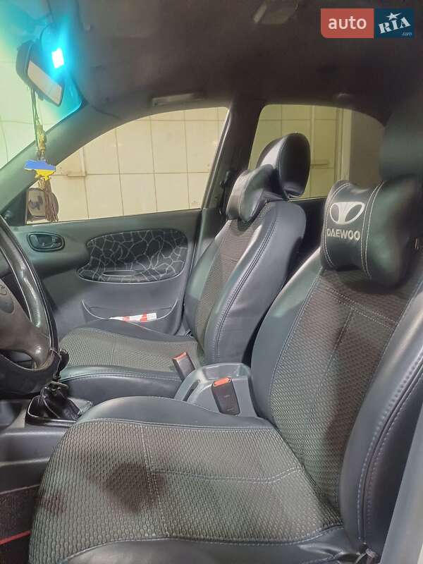 Седан Daewoo Lanos 2003 в Макарові