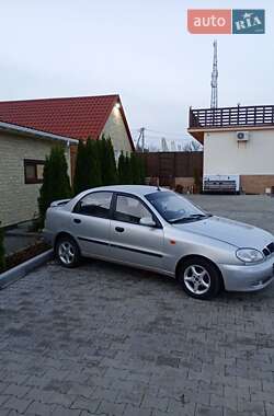 Седан Daewoo Lanos 2003 в Южном