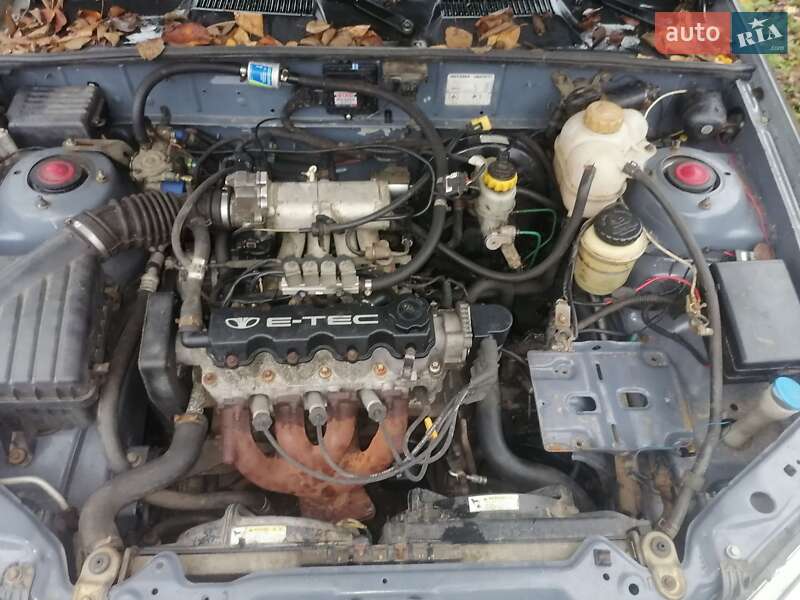 Седан Daewoo Lanos 2002 в Днепре