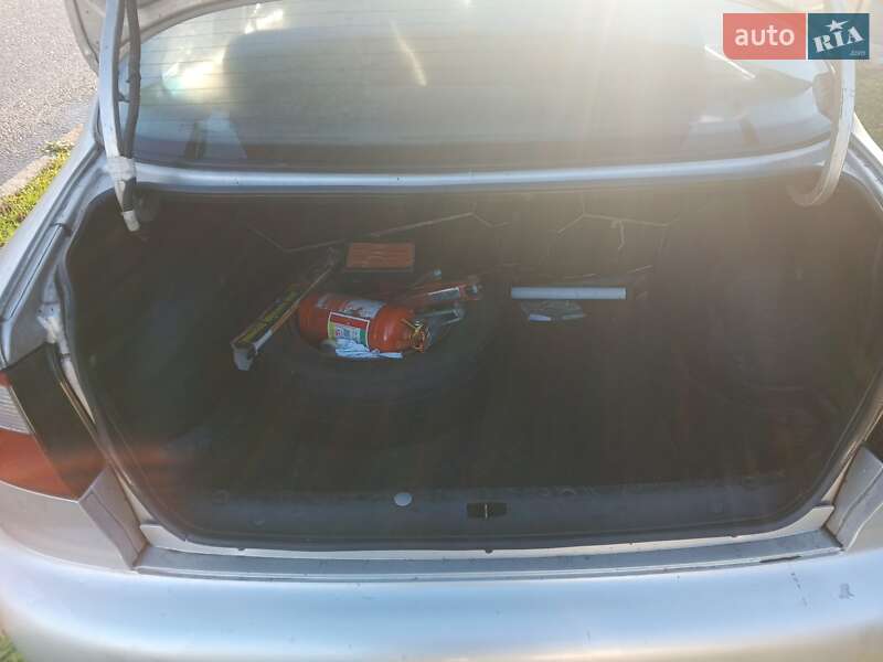 Седан Daewoo Lanos 2003 в Черкасах