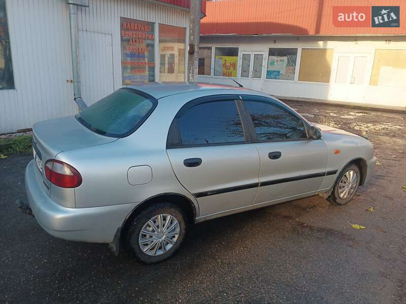 Седан Daewoo Lanos 2003 в Черкасах