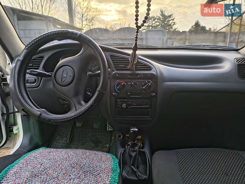 Седан Daewoo Lanos 2004 в Чернигове