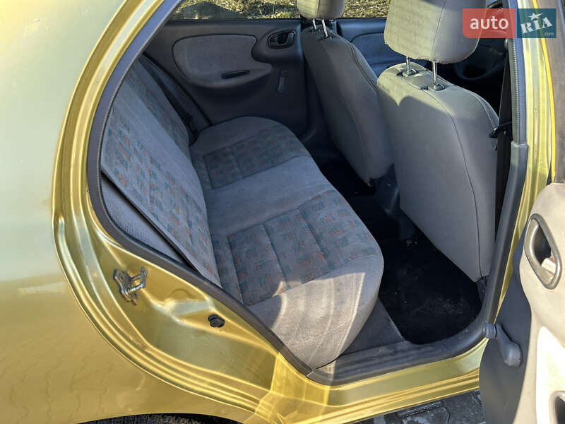 Седан Daewoo Lanos 2003 в Тернополі