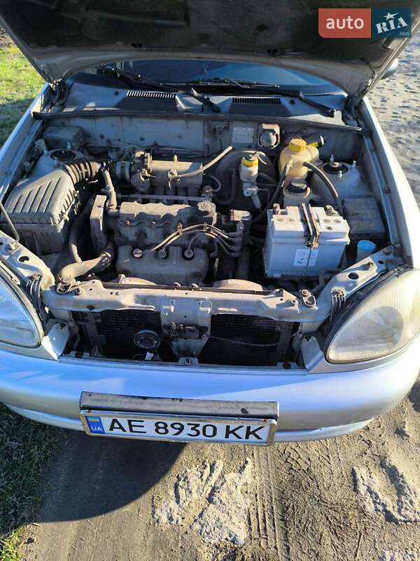 Седан Daewoo Lanos 2003 в Компаніївці