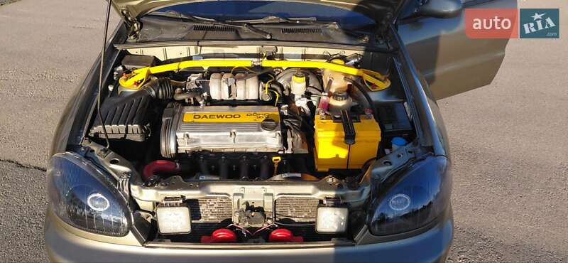 Седан Daewoo Lanos 2002 в Днепре
