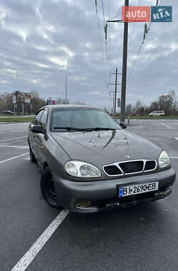 Седан Daewoo Lanos 2000 в Буче