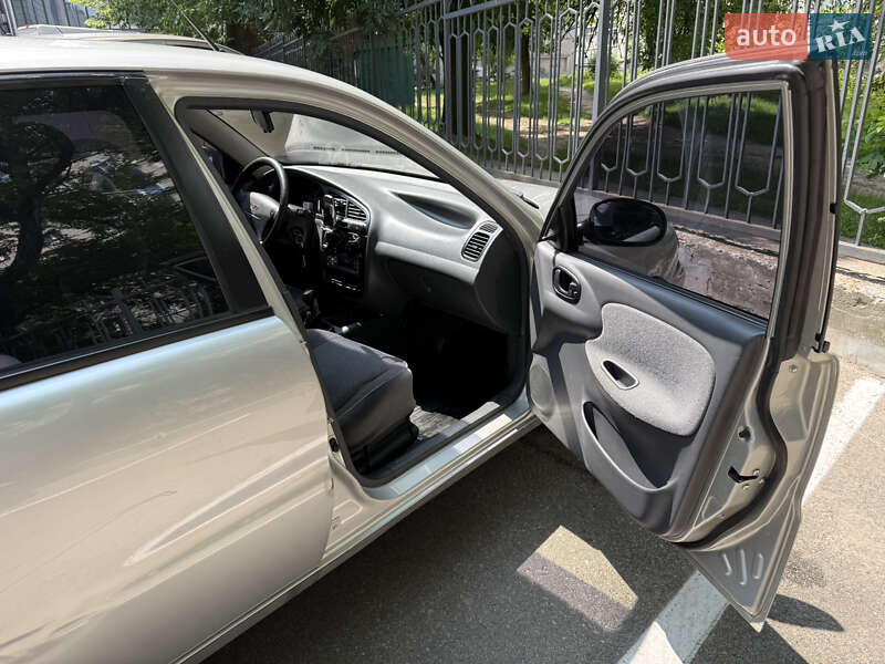 Седан Daewoo Lanos 2007 в Чернігові