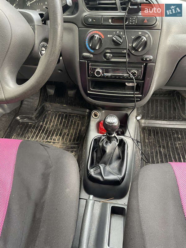 Седан Daewoo Lanos 2006 в Львові