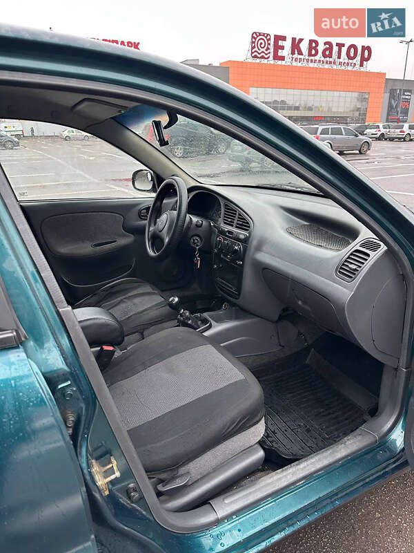 Седан Daewoo Lanos 2004 в Полтаве