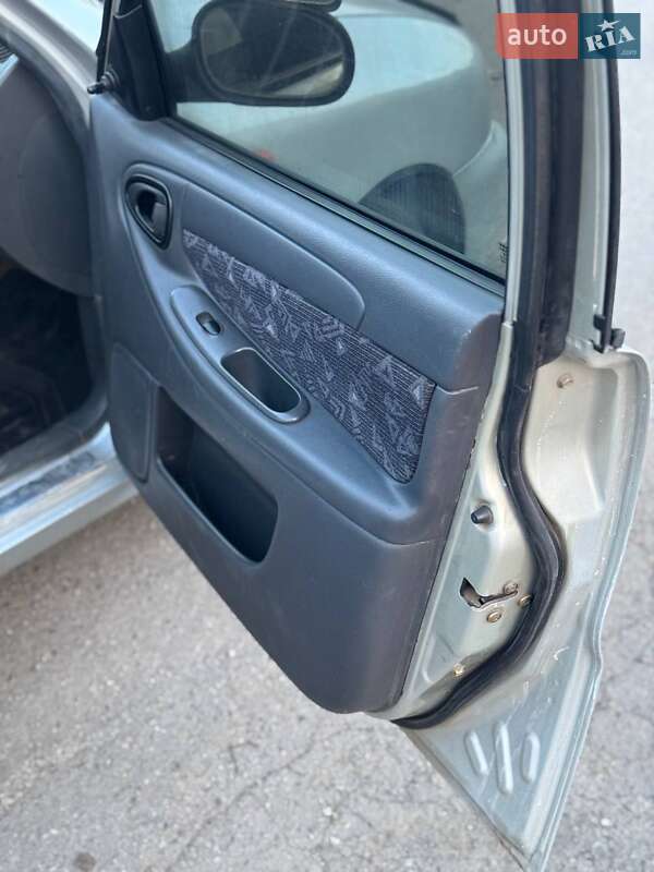 Седан Daewoo Lanos 2006 в Виннице