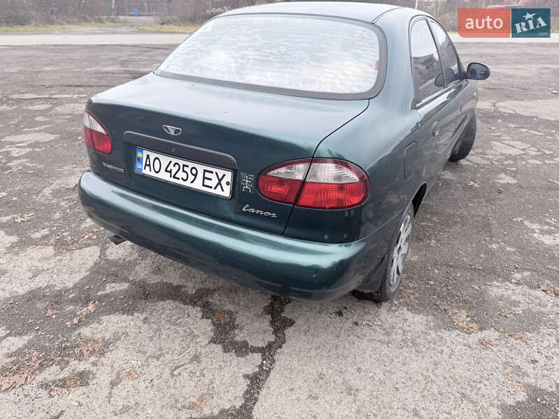 Седан Daewoo Lanos 2002 в Хусте