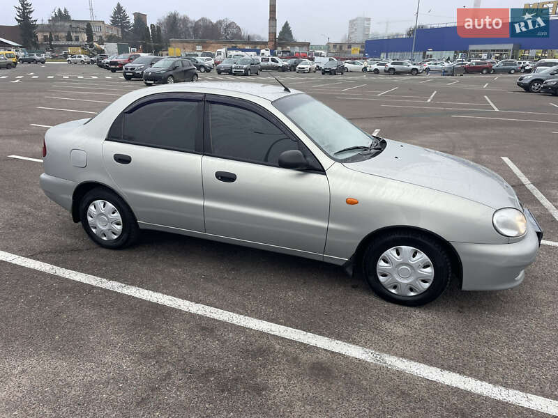 Седан Daewoo Lanos 2008 в Житомирі