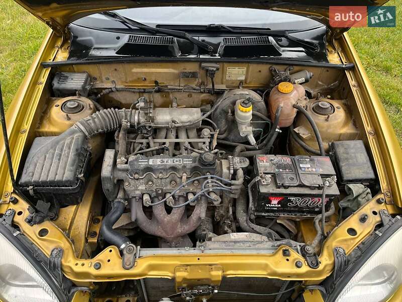 Седан Daewoo Lanos 2002 в Львове