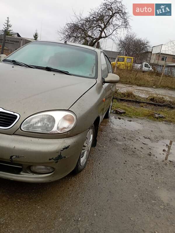 Седан Daewoo Lanos 2003 в Надворной