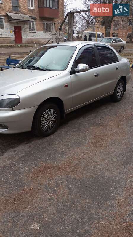 Седан Daewoo Lanos 2005 в Узине