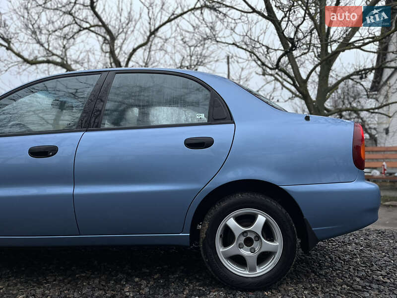 Седан Daewoo Lanos 2003 в Черкасах