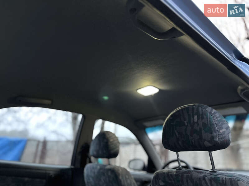 Седан Daewoo Lanos 2003 в Черкасах