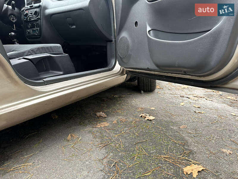 Седан Daewoo Lanos 2008 в Киеве фото 3 Седан Daewoo Lanos 2008 в Киеве