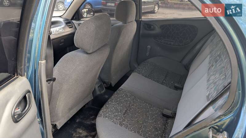 Седан Daewoo Lanos 2006 в Днепре