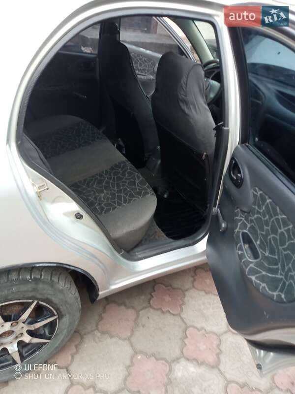 Хэтчбек Daewoo Lanos 2003 в Теофиполе