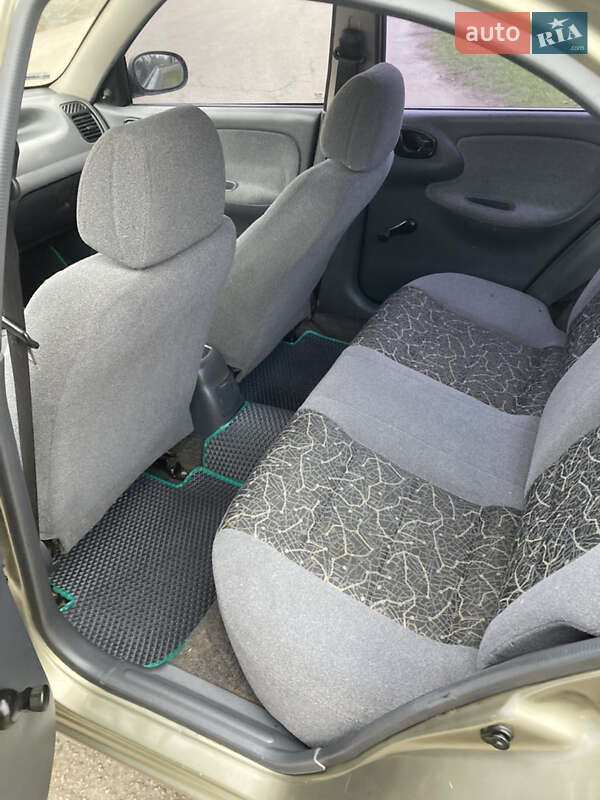 Седан Daewoo Lanos 2006 в Барышевке