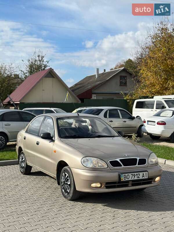 Седан Daewoo Lanos 2008 в Шумске