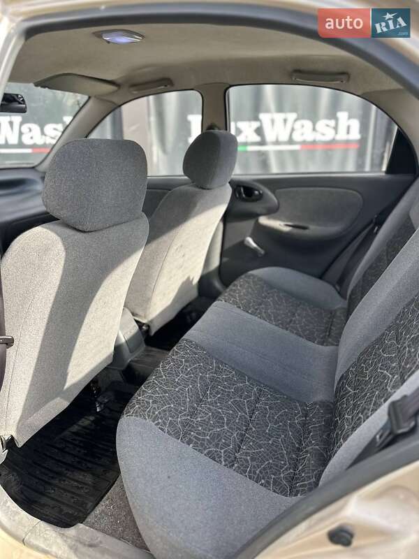 Седан Daewoo Lanos 2008 в Шумске