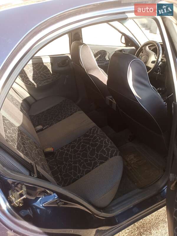 Седан Daewoo Lanos 2003 в Черкассах