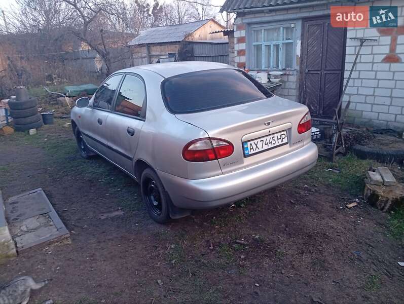 Седан Daewoo Lanos 2004 в Богодухове