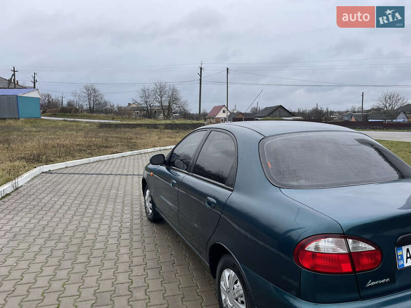 Седан Daewoo Lanos 2003 в Калиновке