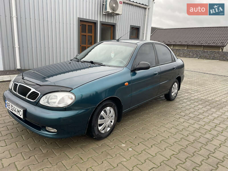 Седан Daewoo Lanos 2003 в Калиновке