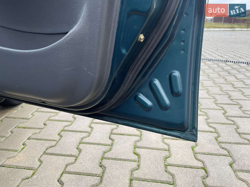 Седан Daewoo Lanos 2003 в Калиновке