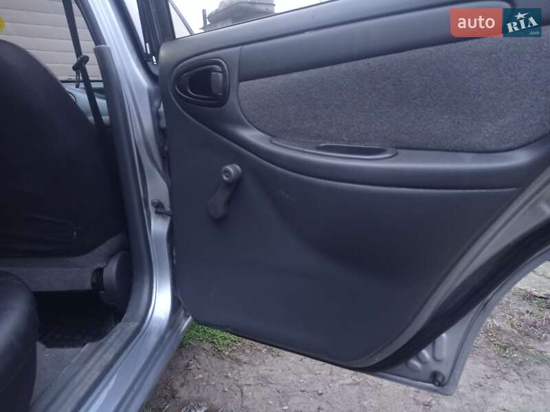 Седан Daewoo Lanos 2011 в Золотоноше