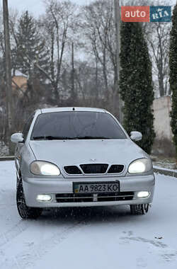 Седан Daewoo Lanos 2003 в Києві