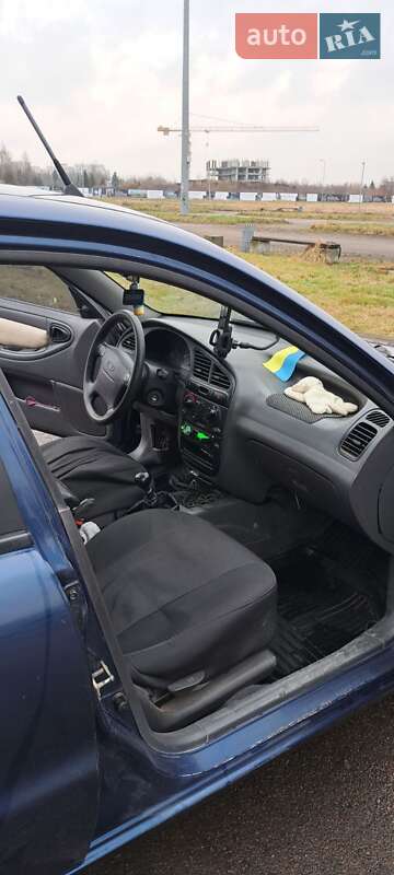 Седан Daewoo Lanos 2005 в Львове