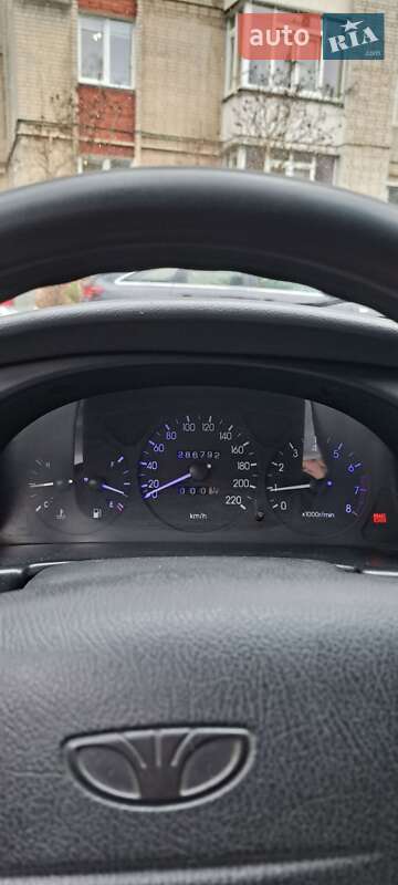 Седан Daewoo Lanos 2005 в Львове