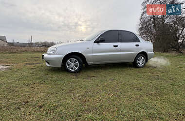 Седан Daewoo Lanos 1998 в Макарові