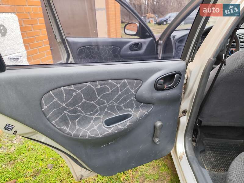 Седан Daewoo Lanos 2003 в Києві