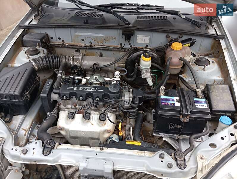 Седан Daewoo Lanos 2008 в Голобах