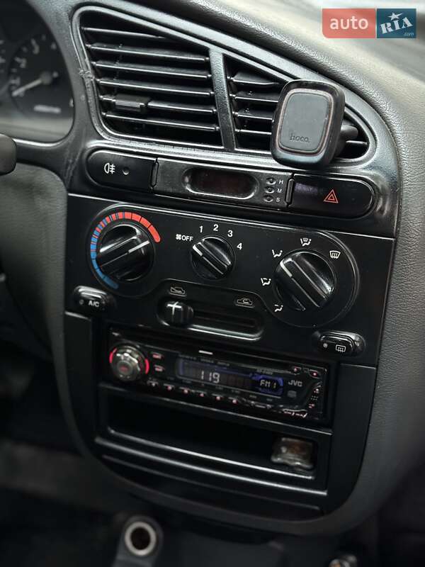 Седан Daewoo Lanos 2004 в Одессе