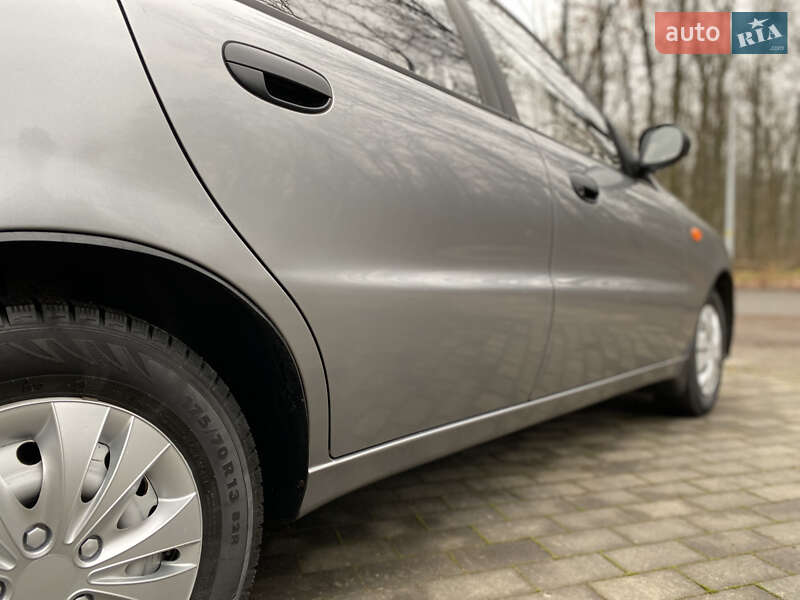 Седан Daewoo Lanos 2008 в Киеве