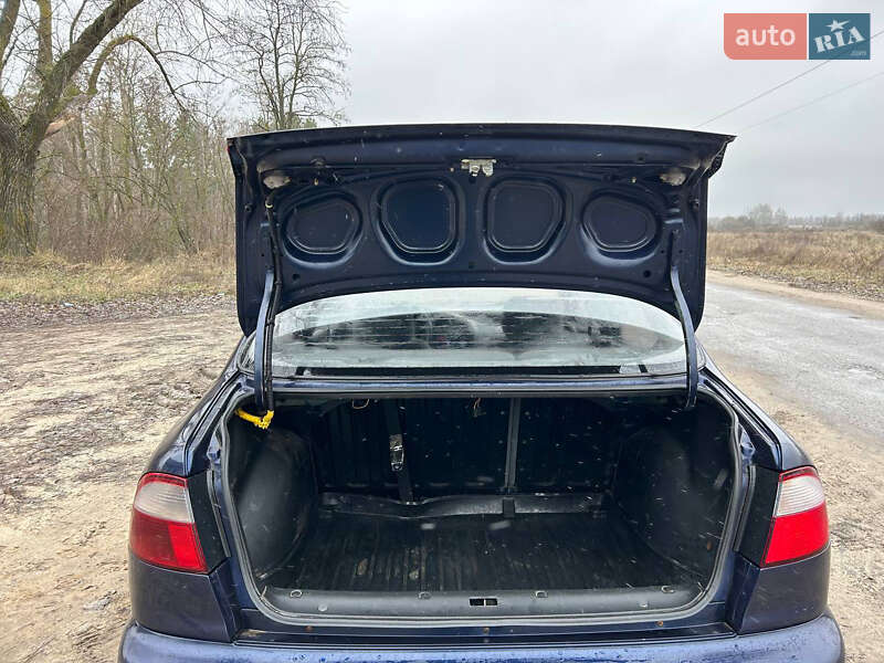 Седан Daewoo Lanos 2005 в Мене