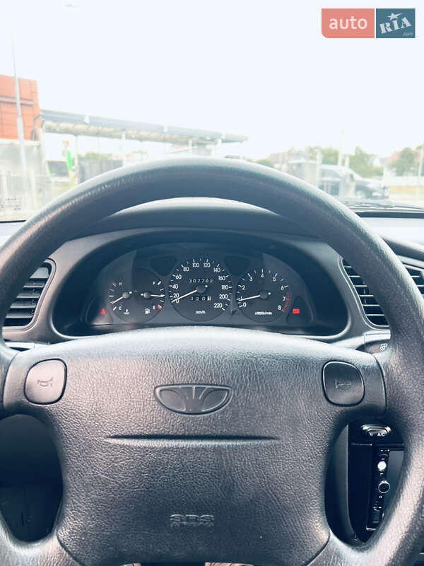 Седан Daewoo Lanos 2008 в Киеве