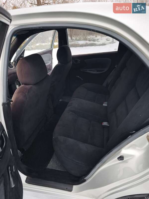 Седан Daewoo Lanos 2004 в Харькове