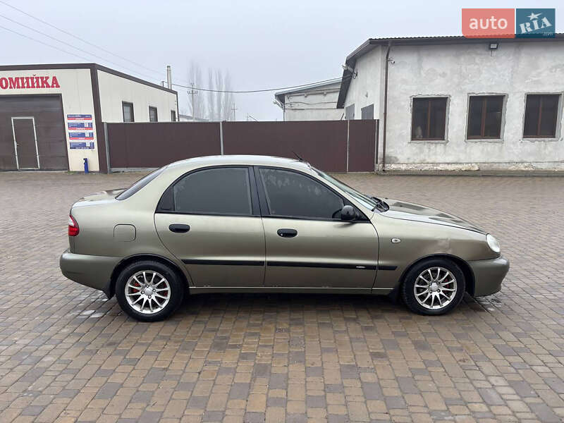 Седан Daewoo Lanos 2003 в Теребовле