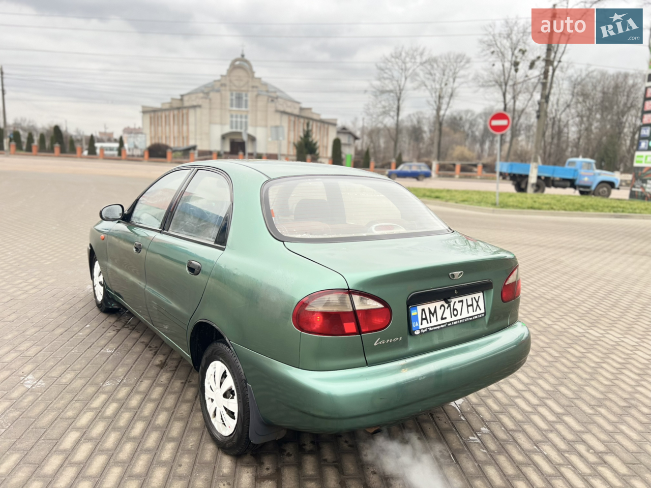 Продам автомобіль в доброму стані дно пороги цілі мотор коробка без зауважень ходова вкупі газ бензин газ вписаний. По кузову є незначні нюанси. По документам все добре завів та поїхав детальна інформація по телефону торг реальному купцю